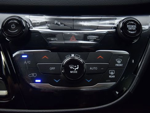 New 2026 Chrysler Voyager LX image 20