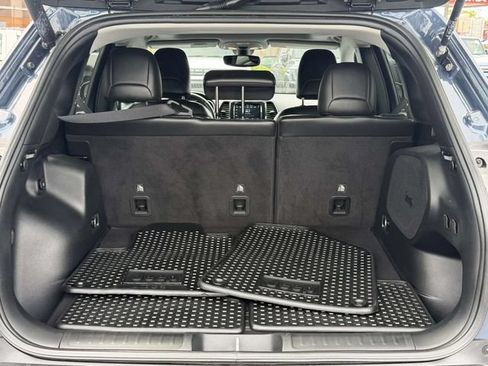Used 2020 Jeep Cherokee Limited AWD/4WD image 9