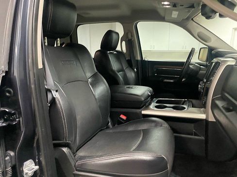 Used 2017 RAM 1500 Laramie w/ Convenience Group image 15