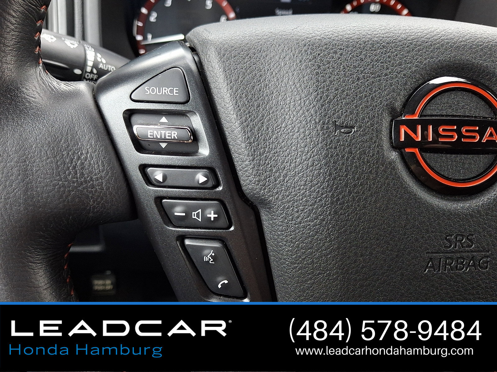 Used 2023 Nissan Titan PRO-4X w/ Pro-4x Convenience Package AWD/4WD image 22