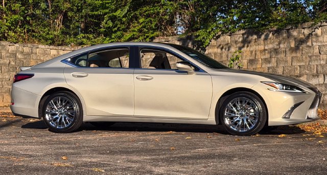 Certified 2021 Lexus ES 350 w/ Premium Package FWD image 3