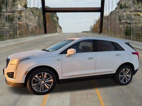 New 2026 Cadillac XT5 Premium Luxury w/ LPO, Floor Liner Package FWD image 4