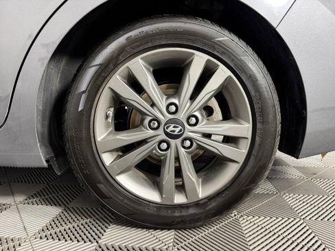 Used 2018 Hyundai Elantra SEL w/ Cargo Package image 41