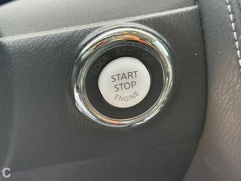 Used 2018 INFINITI QX80 4WD w/ Deluxe Technology Package image 17