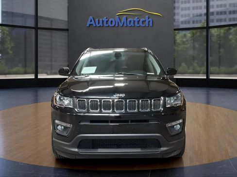 Used 2020 Jeep Compass Latitude w/ Cold Weather Group AWD/4WD image 3