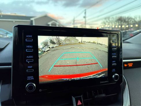 Used 2021 Toyota Corolla LE image 27