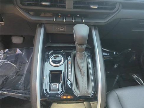 Used 2026 Chevrolet Colorado W/T w/ Advanced Trailering Package AWD/4WD image 14