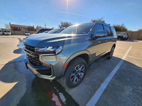 Used 2023 Chevrolet Tahoe Z71 w/ Luxury Package image 2