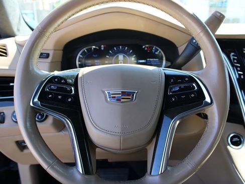 Used 2020 Cadillac Escalade Platinum w/ Escalade Sport Edition image 31