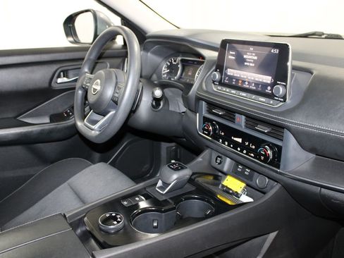 Used 2024 Nissan Rogue SV AWD/4WD image 32