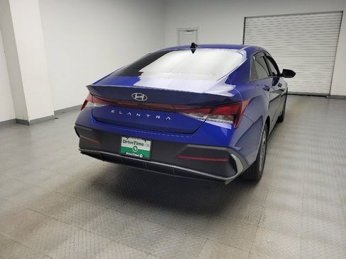 Used 2024 Hyundai Elantra SEL FWD image 7