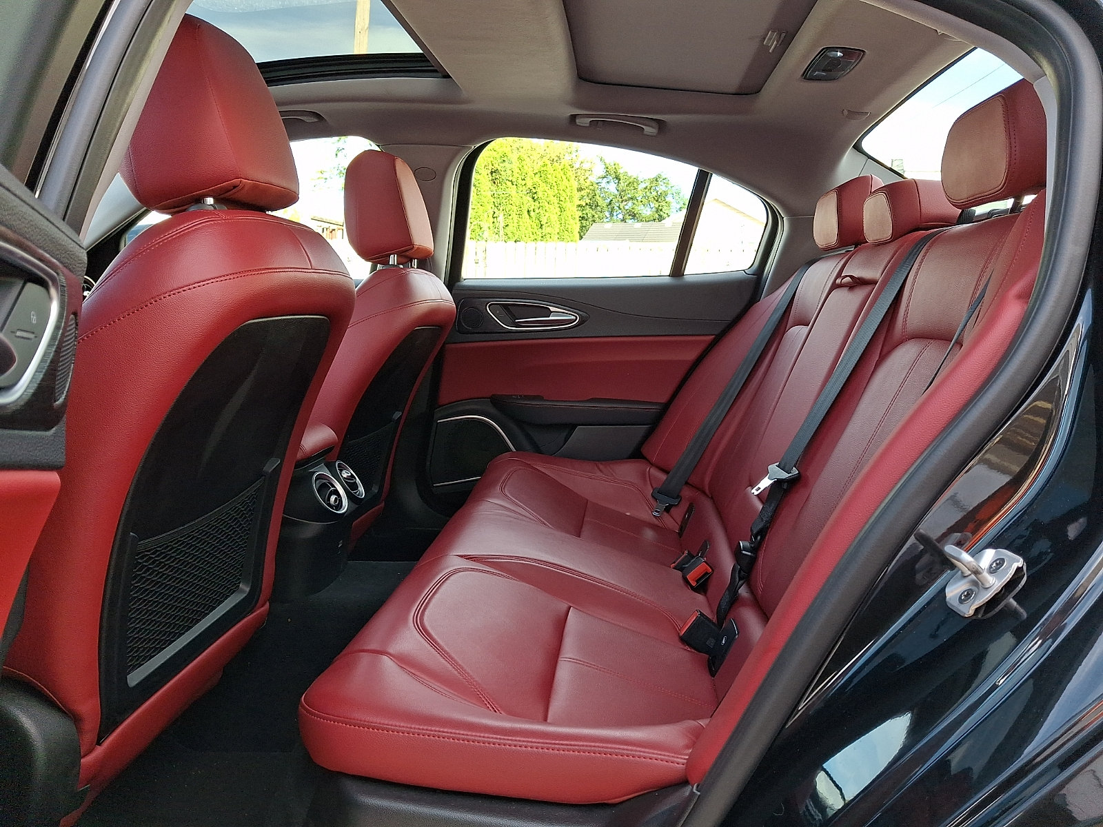 Used 2018 Alfa Romeo Giulia AWD image 10