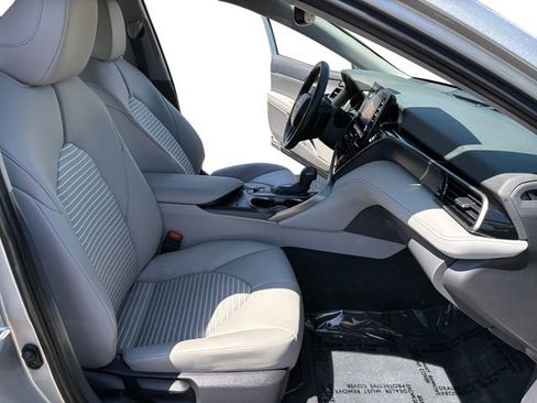 Used 2024 Toyota Camry SE w/ Cold Weather Package AWD/4WD image 11