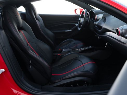 Used 2022 Ferrari F8 Tributo image 17