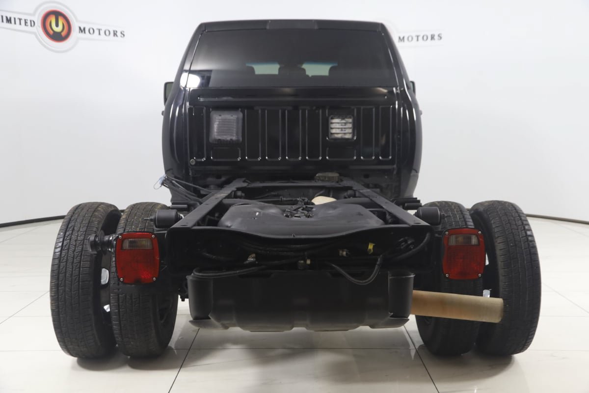 Used 2023 RAM 3500 Tradesman w/ Chrome Appearance Group AWD/4WD image 34