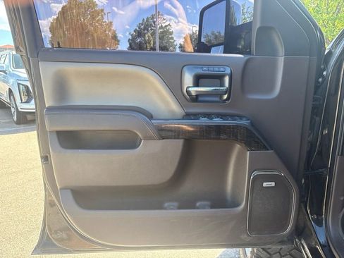 Used 2016 GMC Sierra 2500 Denali w/ Duramax Plus Package AWD/4WD image 13