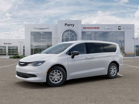 New 2026 Chrysler Voyager LX image 5