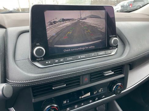 Certified 2023 Nissan Rogue SV w/ SV Premium Package image 17