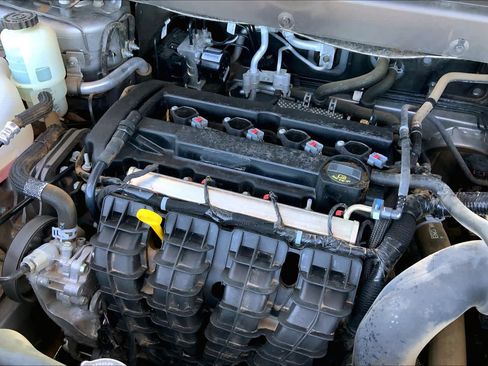 Used 2019 Dodge Journey SE w/ Blacktop Package FWD image 33