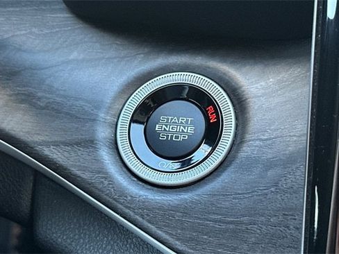 Certified 2022 Jeep Grand Cherokee Limited image 21