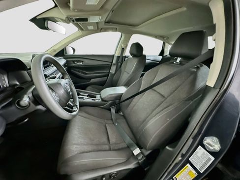 Used 2025 Honda Accord SE image 13
