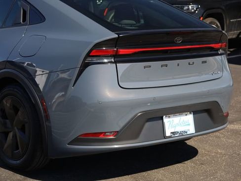 Used 2023 Toyota Prius LE image 8