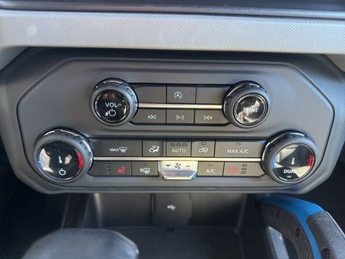 Used 2022 Ford Bronco Black Diamond image 33