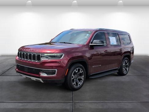 Used 2024 Jeep Wagoneer Series III w/ Convenience Group I AWD/4WD image 4