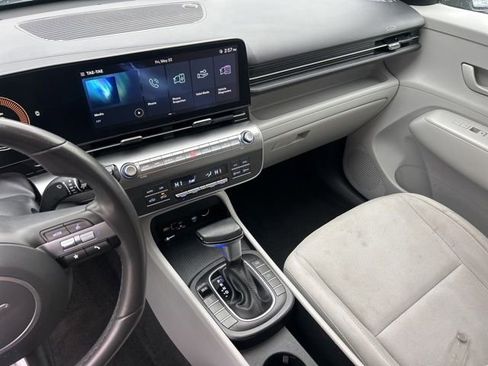 Used 2024 Hyundai Kona SEL AWD/4WD image 30