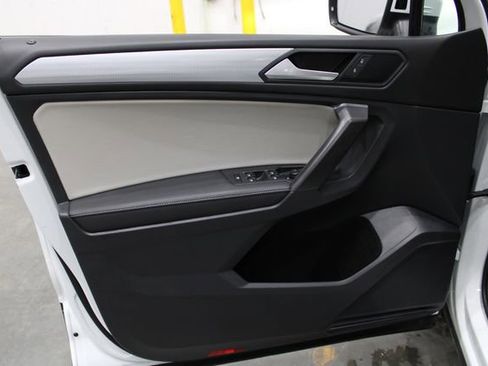Used 2022 Volkswagen Tiguan S image 15