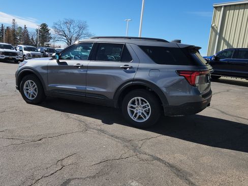 New 2026 Ford Explorer Active image 8