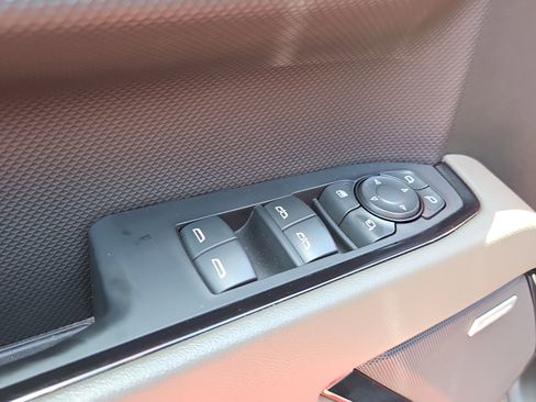 Used 2023 Chevrolet Silverado 1500 ZR2 w/ Technology Package image 23