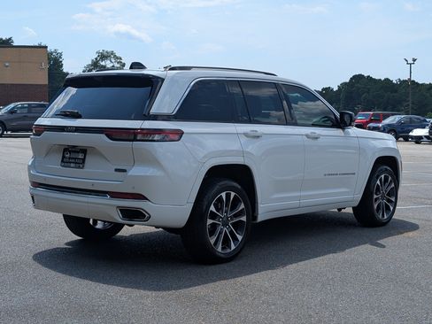 Used 2023 Jeep Grand Cherokee Overland w/ Adv Protech Group III RWD image 9