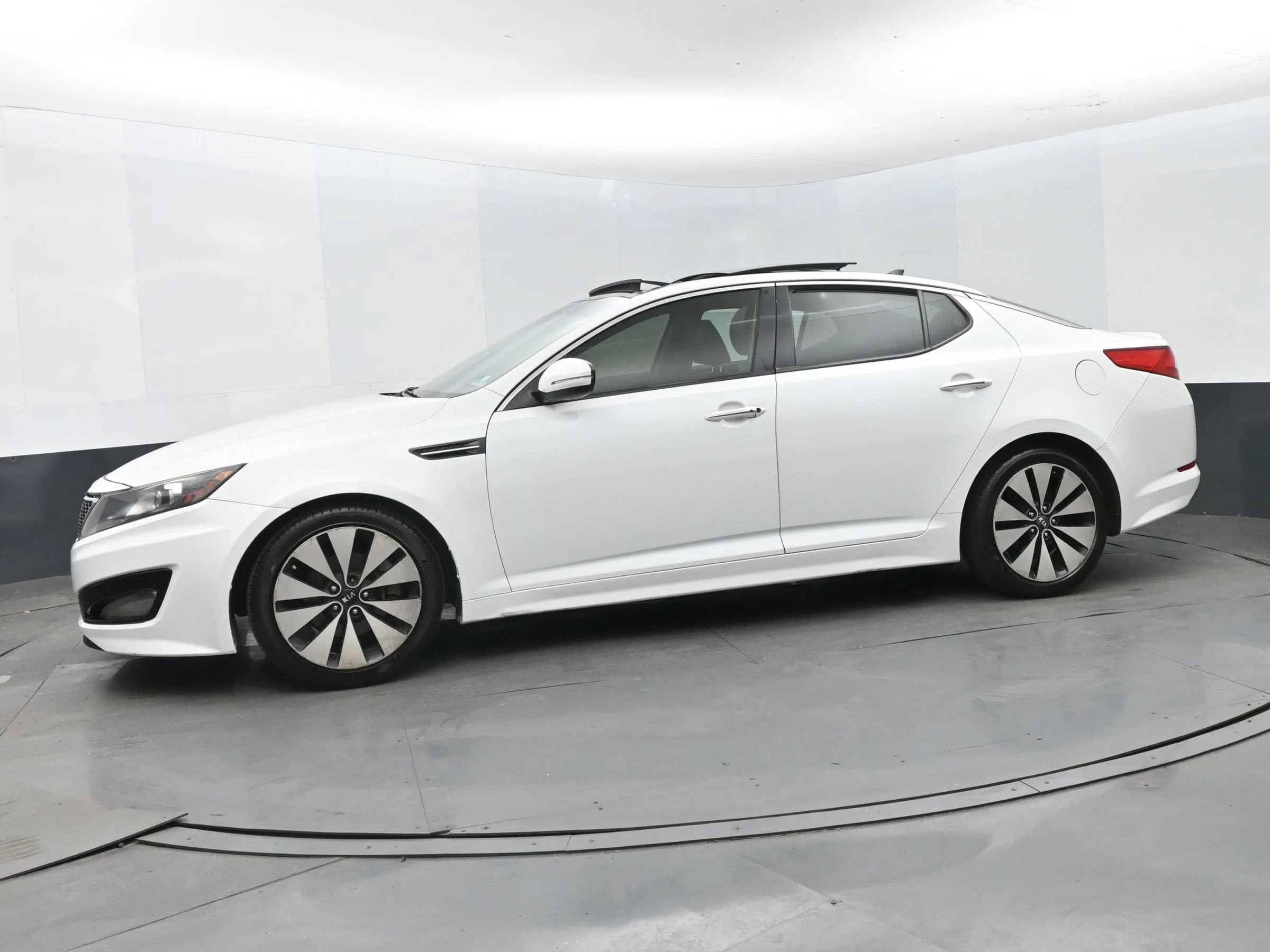 Used 2012 Kia Optima SX w/ Premium Pkg FWD image 5
