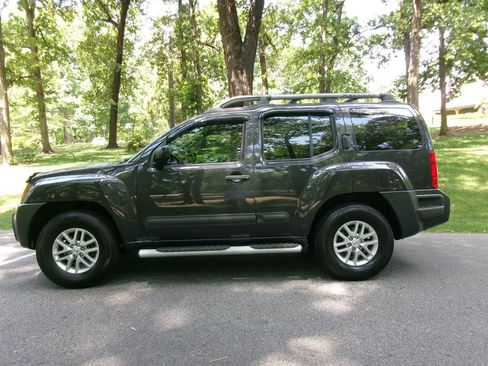Used 2015 Nissan Xterra S w/ Value Package RWD image 8