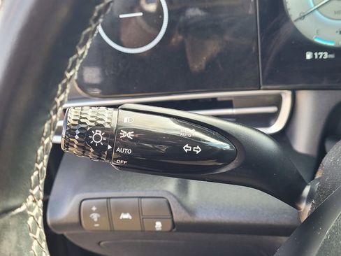 Used 2023 Hyundai Elantra SEL w/ Convenience Package image 15