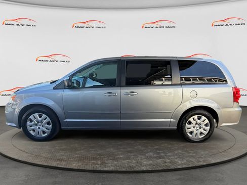 Used 2016 Dodge Grand Caravan SE w/ Quick Order Package 29E SE FWD image 7