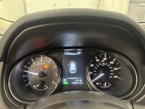 Used 2017 Nissan Rogue S image 10