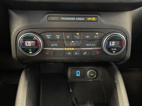 Certified 2020 Ford Escape Titanium w/ Titanium Premium Package 2.0 AWD/4WD image 34