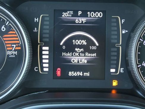 Used 2019 Jeep Cherokee Latitude w/ Popular Appearance Group image 18