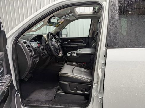 Used 2024 RAM 3500 Laramie AWD/4WD image 16