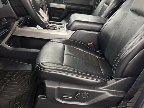 Used 2018 Ford F150 Lariat image 14