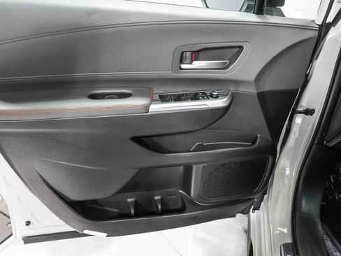 Certified 2024 Toyota Sienna XSE FWD image 22