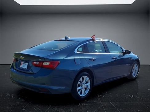 Used 2025 Chevrolet Malibu LT FWD image 3