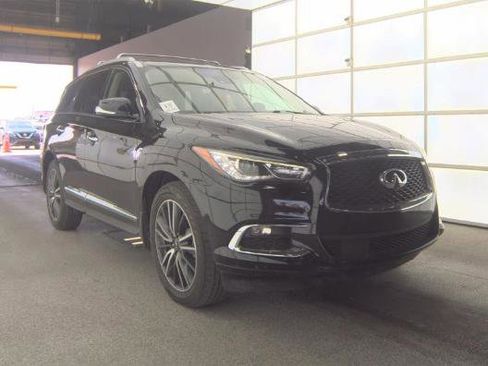 Used 2020 INFINITI QX60 Luxe w/ Essential Package image 3