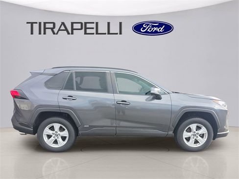 Used 2019 Toyota RAV4 LE image 11