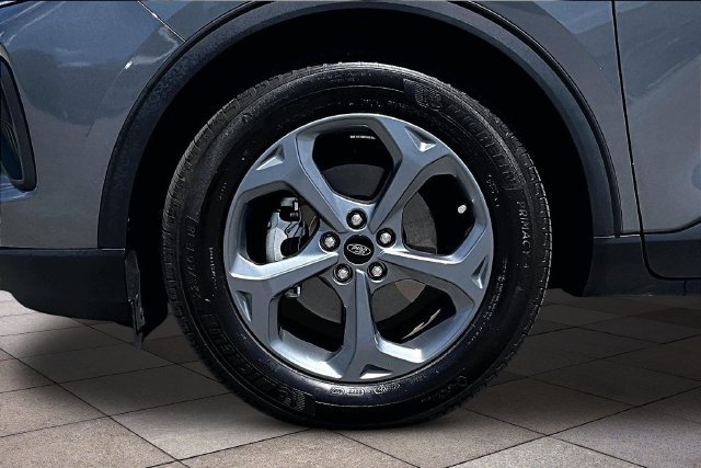 Used 2025 Ford Escape ST-Line w/ Equipment Group 301A FWD image 10