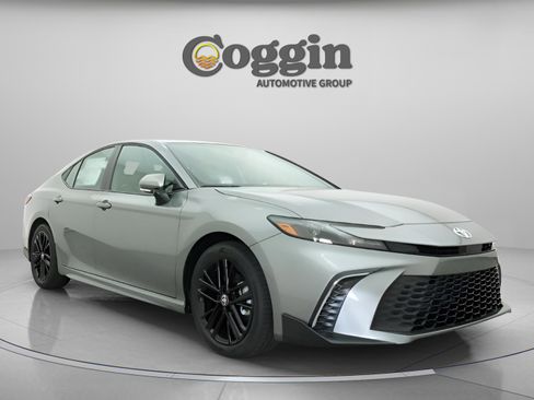 New 2026 Toyota Camry SE FWD image 25