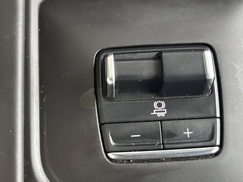 Used 2025 GMC Sierra 2500 Denali Ultimate image 35