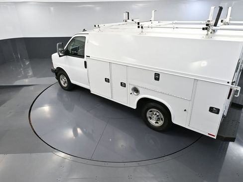 Used 2017 Chevrolet Express 3500 image 56